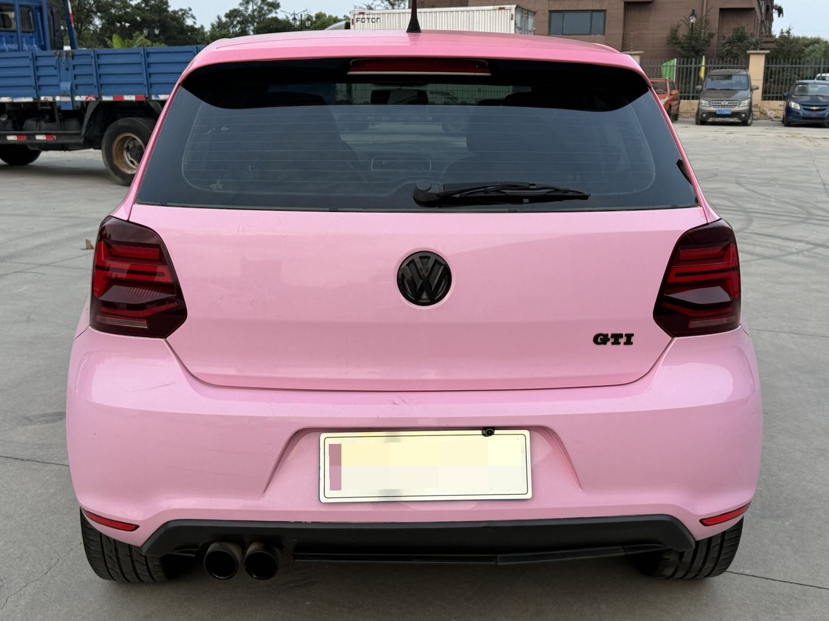 2014 car image #8