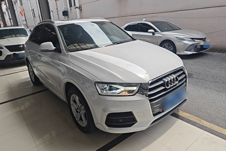 Audi Q3 2018 #4 Audi Q3 2018 car image #4