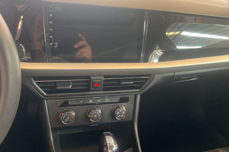 Volkswagen Lavida 2021 car image #23
