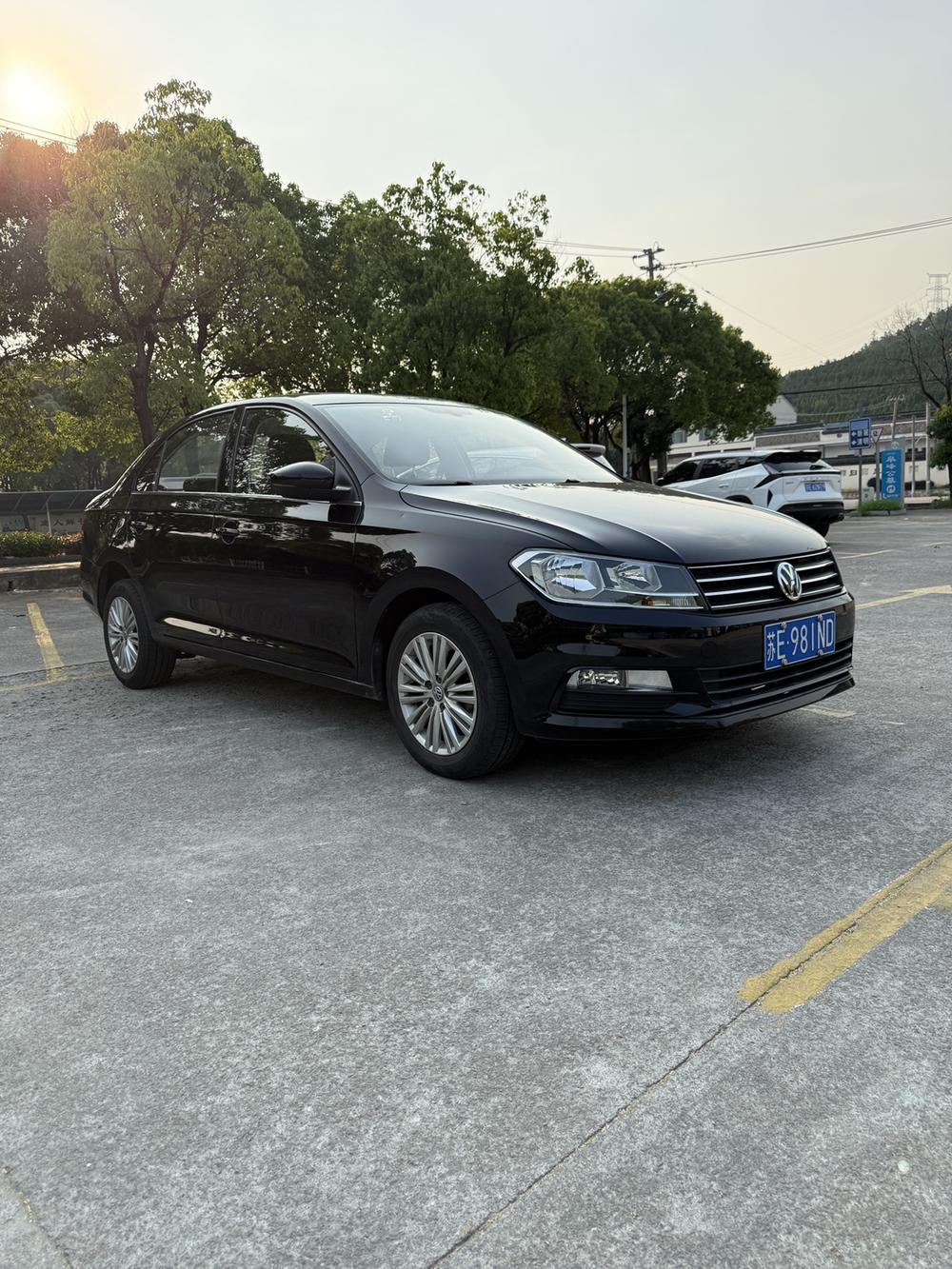 Volkswagen Santana 2021 car image #3