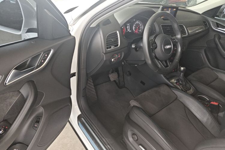Audi Q3 2018 #16 Audi Q3 2018 car image #16