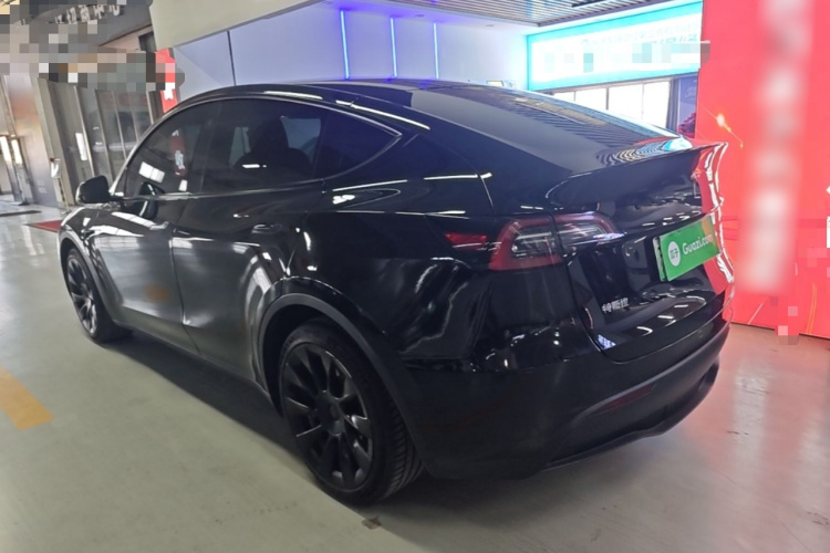 Tesla Model Y 2022 #5 Tesla Model Y 2022 car image #5