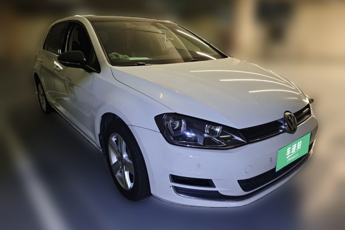 Volkswagen Golf 2017 car image #2