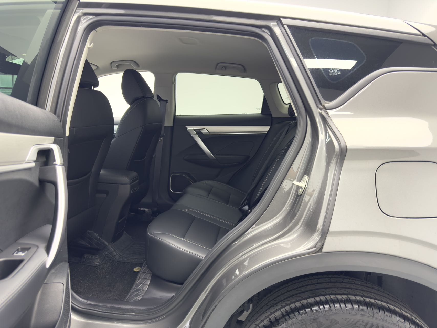 GEELY Coolray 2025 car image #6