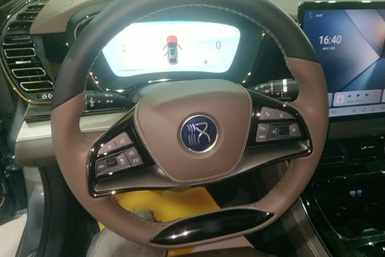 BYD Han 2024 car image #15