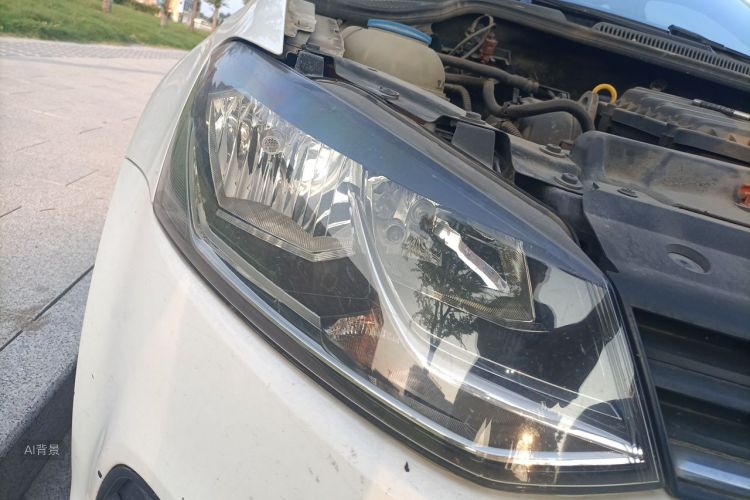 Volkswagen Polo 2014 car image #8