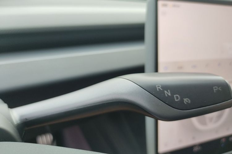 Tesla Model 3 2024 #14 Tesla Model 3 2024 car image #14