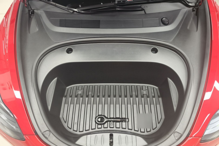 Tesla Model 3 2021 car image #24