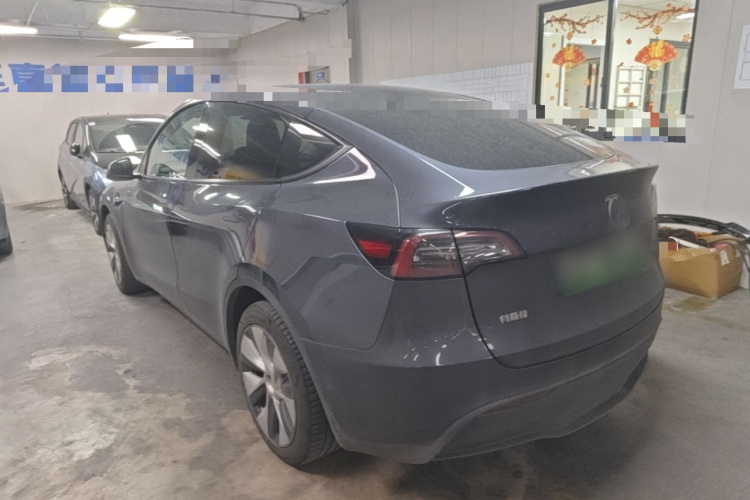 Tesla Model Y 2022 #5 Tesla Model Y 2022 car image #5