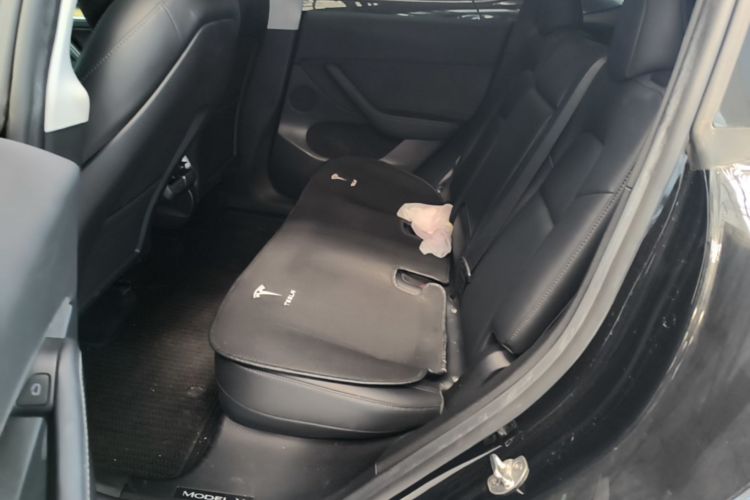 Tesla Model Y 2023 #17 Tesla Model Y 2023 car image #17