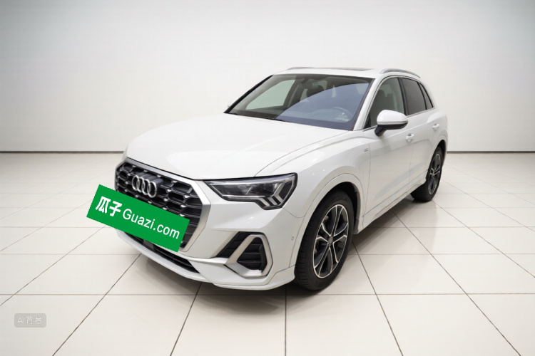 Audi Q3 2021 car image #2