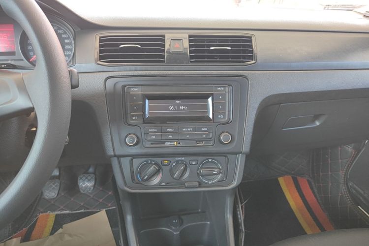 Volkswagen Santana 2017 #13 Volkswagen Santana 2017 car image #13