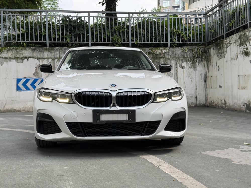 BMW 3 Series 2020 car image #2