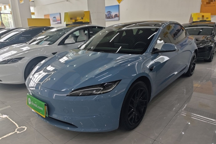 Tesla Model 3 2024 car image #2