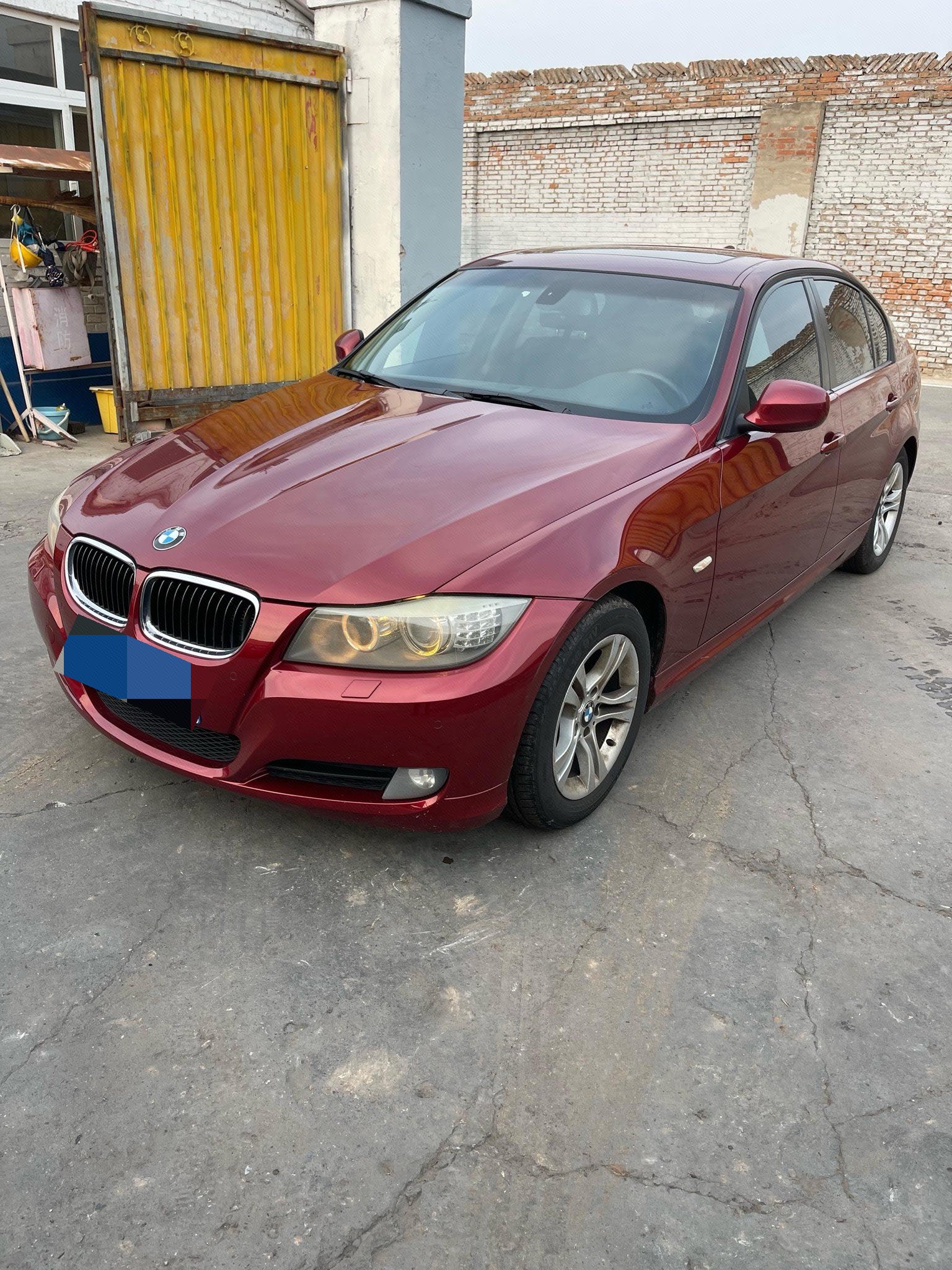 BMW 3 Series (Imported) 2010 car image 