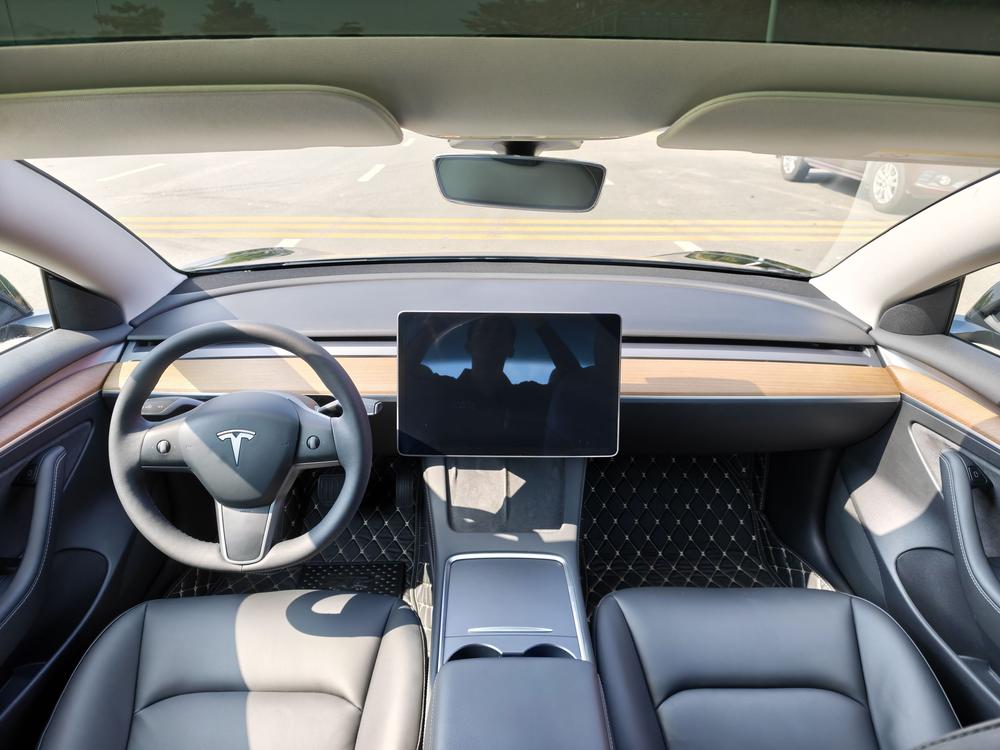 Tesla Model 3 2021 #19 Tesla Model 3 2021 car image #19