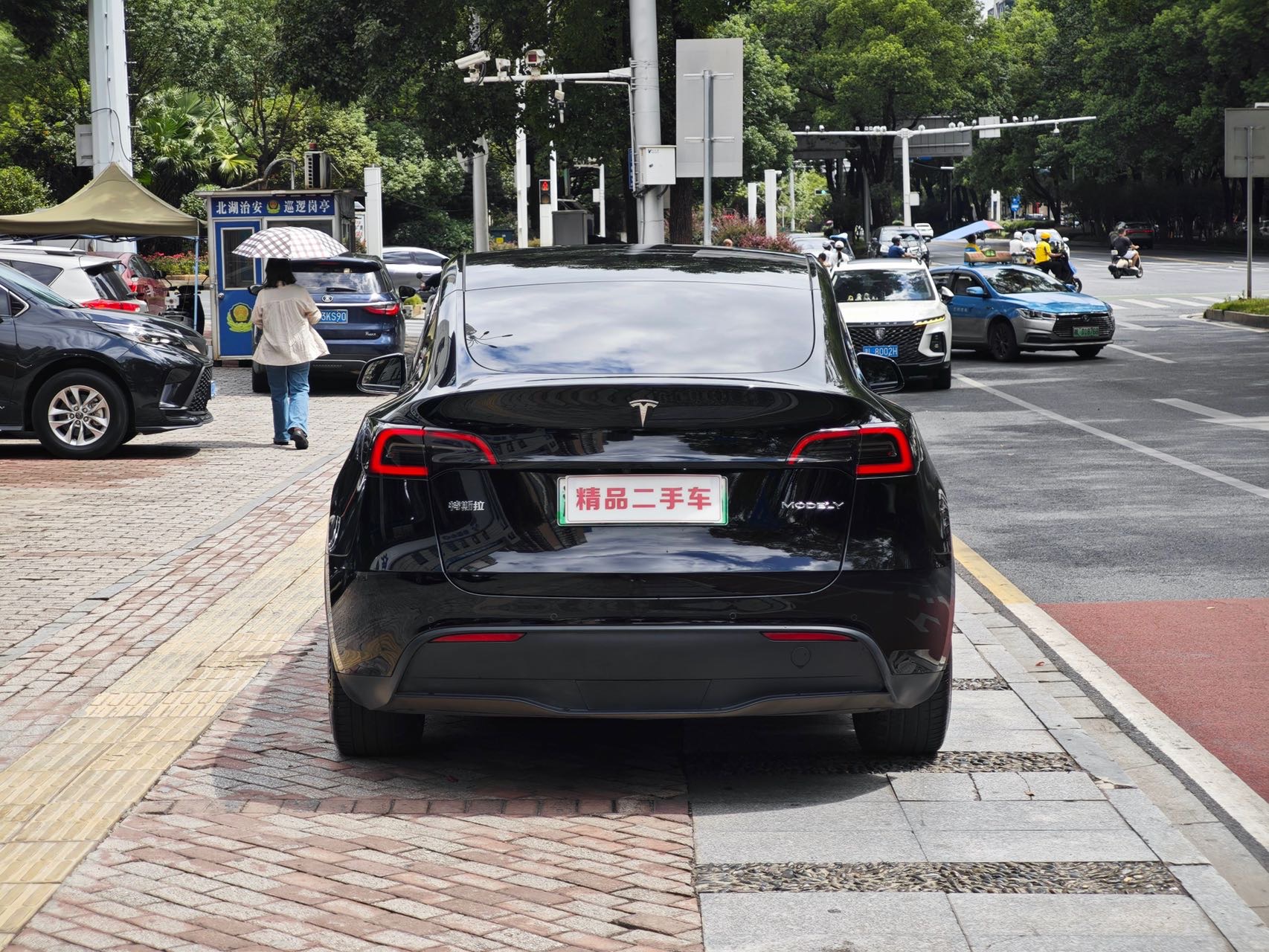 Tesla Model Y 2022 #5 Tesla Model Y 2022 car image #5
