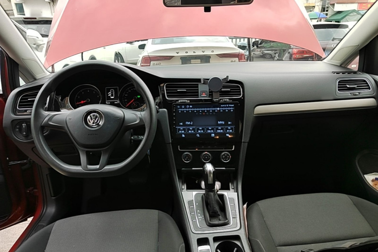 Volkswagen Golf 2018 #10 Volkswagen Golf 2018 car image #10