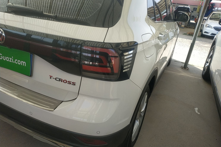 Volkswagen T-Cross 2020 car image #8