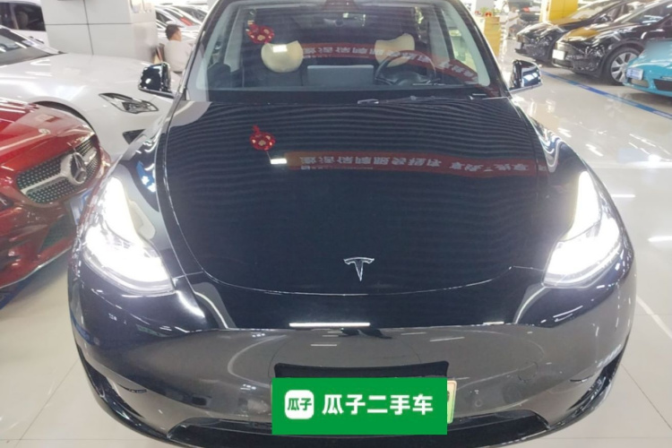 Tesla Model Y 2022 car image #3