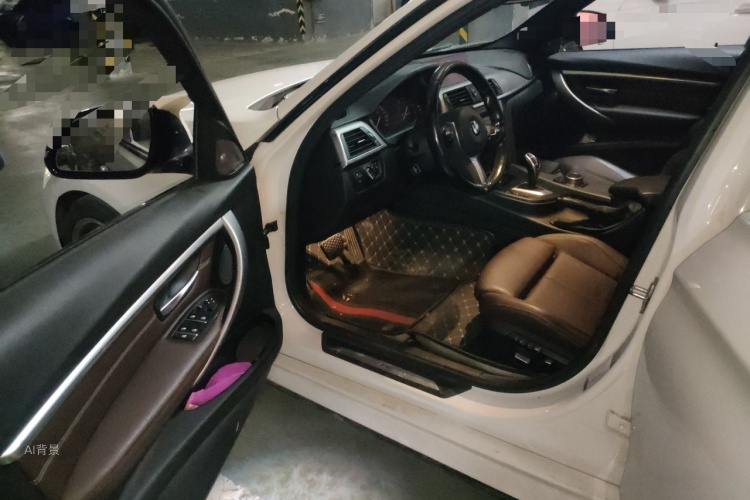 BMW 3 Series 2019 car image #18