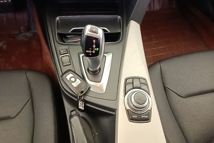 BMW 3 Series 2016 car image #14