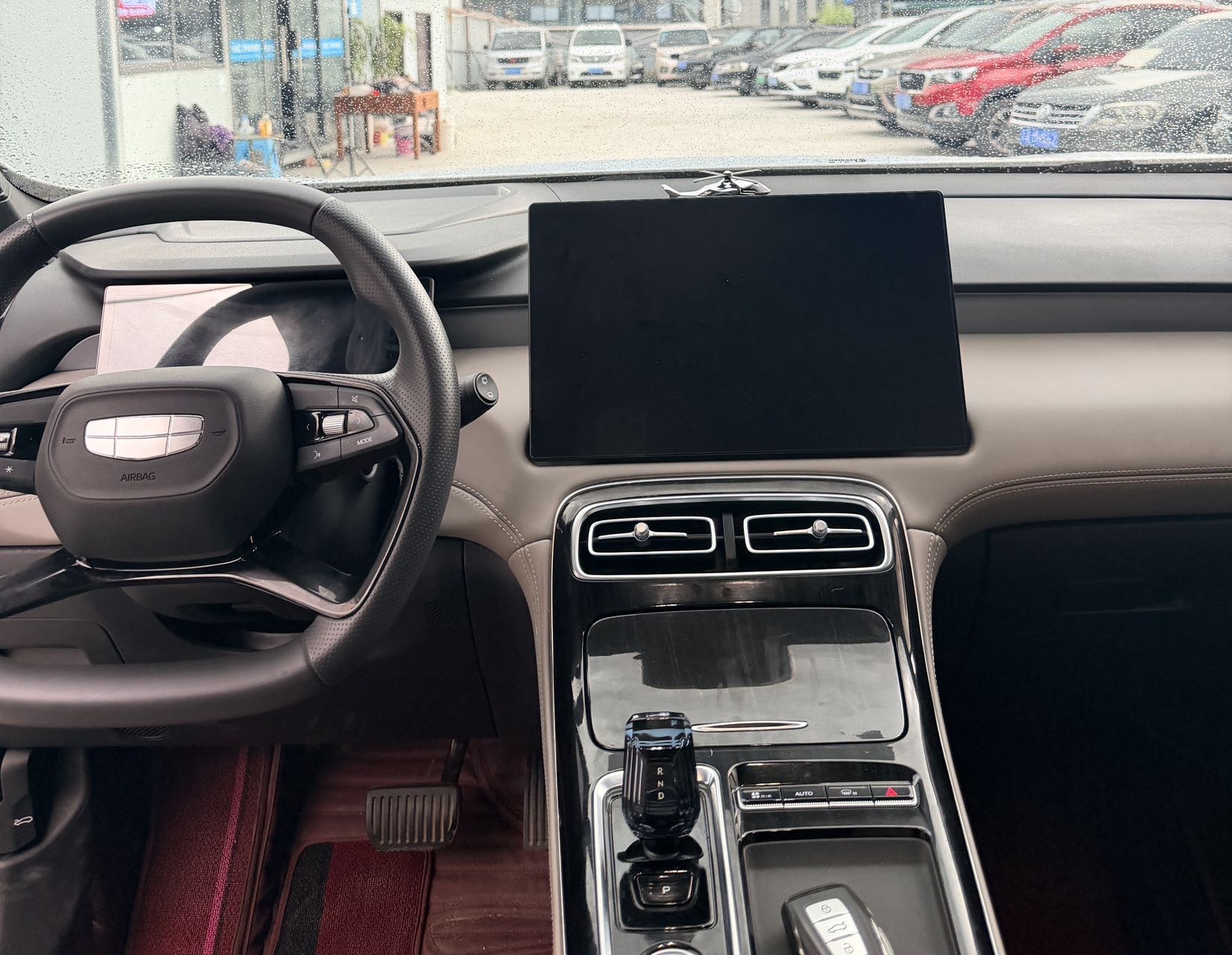 GEELY Boyue L 2025 car image #6