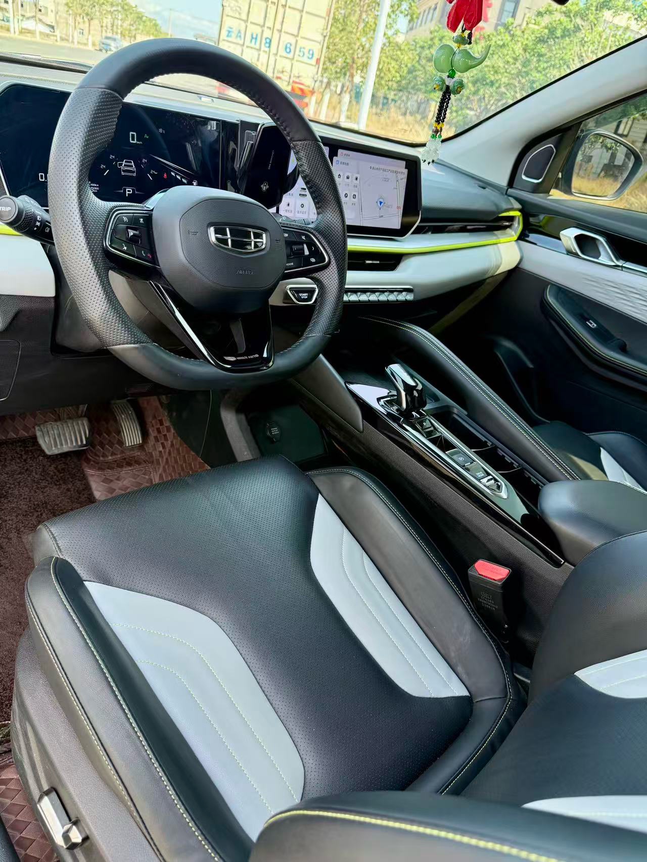 GEELY Coolray 2023 imagen de coche #4