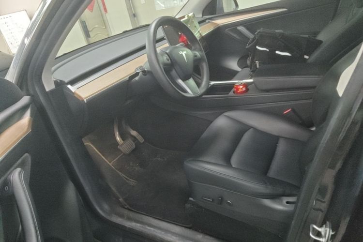 Tesla Model Y 2022 #15 Tesla Model Y 2022 car image #15