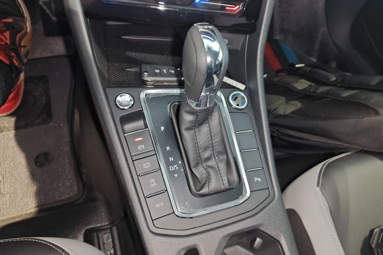 Volkswagen Bora 2025 car image #14