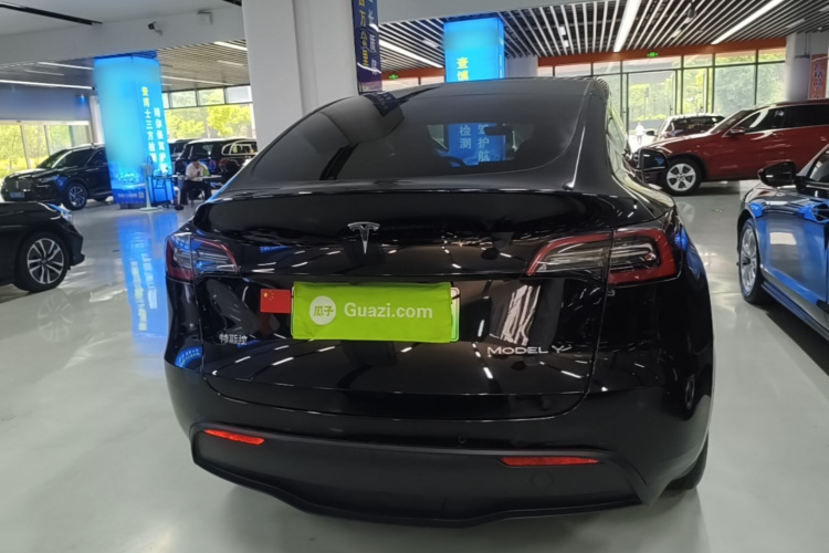 Tesla Model Y 2022 #6 Tesla Model Y 2022 immagine di auto #6
