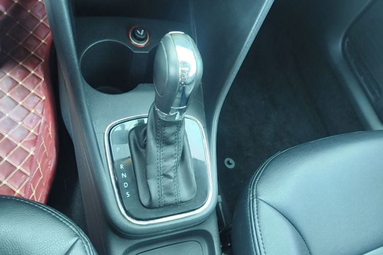 Volkswagen Polo 2016 #14 Volkswagen Polo 2016 car image #14