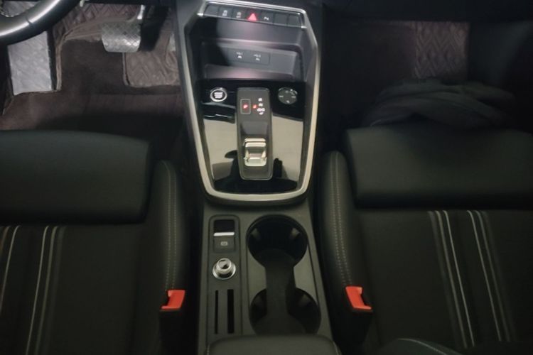 Audi A3 2024 car image #14
