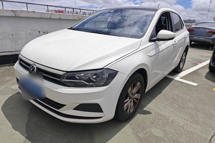 Volkswagen Polo 2022 car image #2