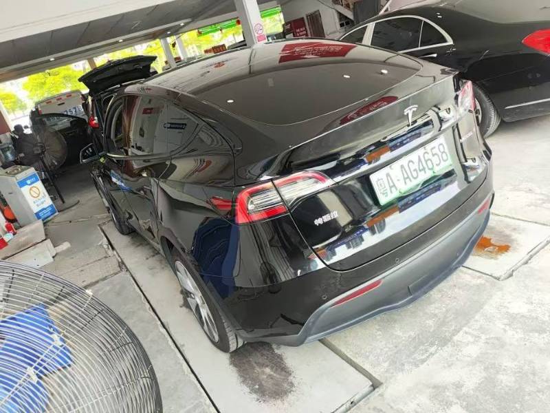 Tesla Model Y 2021 #3 Tesla Model Y 2021 car image #3