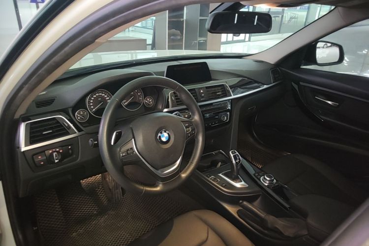 BMW 3 Series 2016 #10 BMW 3 Series 2016 car image #10