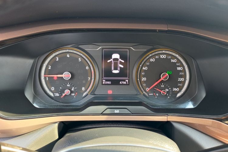 Volkswagen Tharu 2020 car image #16