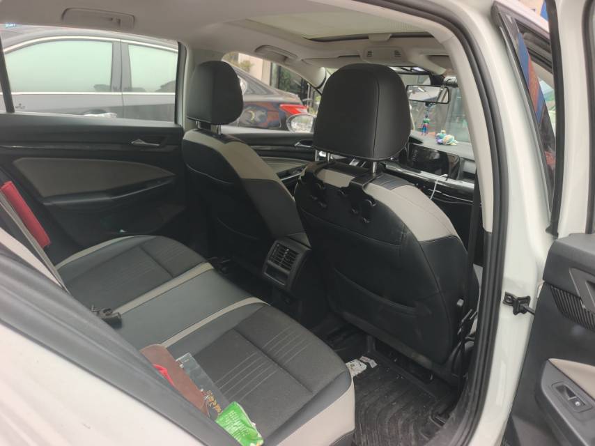 Volkswagen Golf 2021 #4 Volkswagen Golf 2021 صورة سيارة #4