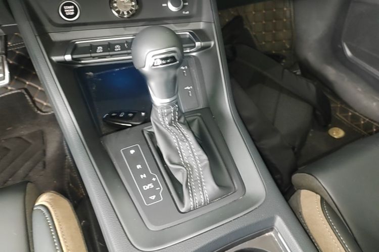 Audi Q3 2024 car image #14