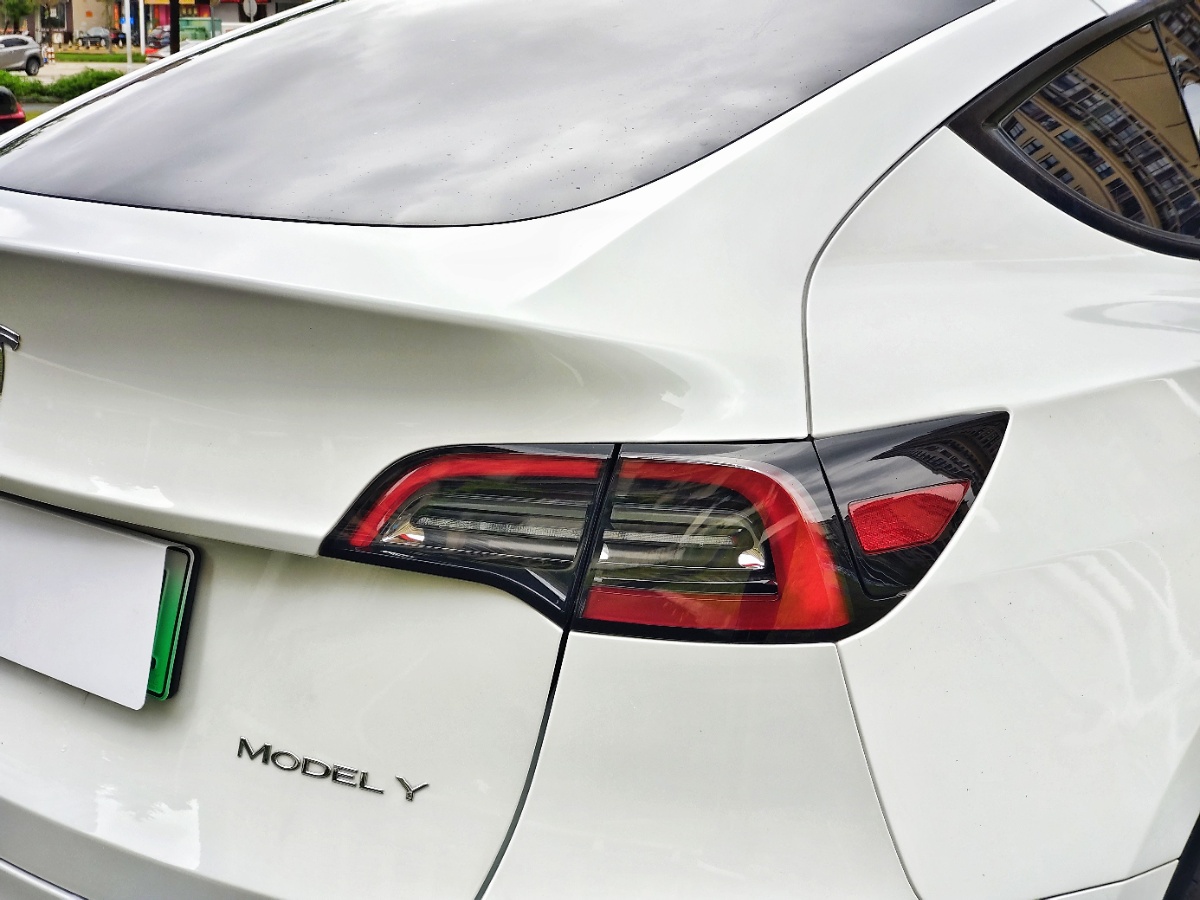 Tesla Model Y 2023 #9 Tesla Model Y 2023 car image #9