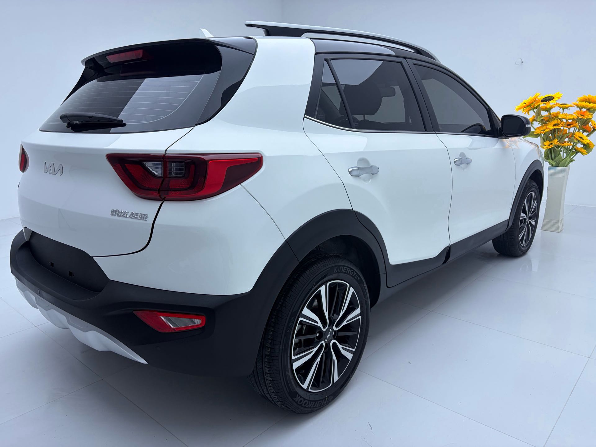 Kia KX1 2023 car image #4