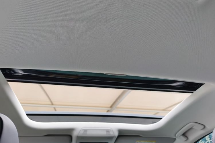 Volkswagen Golf 2022 car image #20