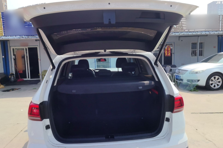 Volkswagen Tharu 2022 immagine di auto #19