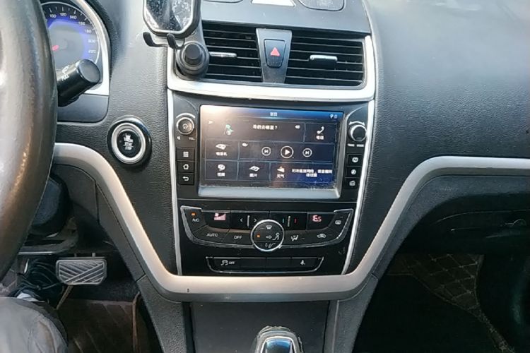 GEELY Emgrand 2016 #13 GEELY Emgrand 2016 immagine di auto #13