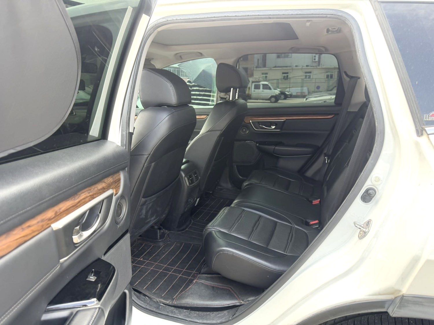 Honda CR-V 2017 car image #2