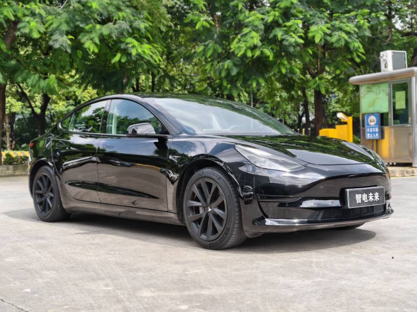 Tesla Model 3 2023 car image #2