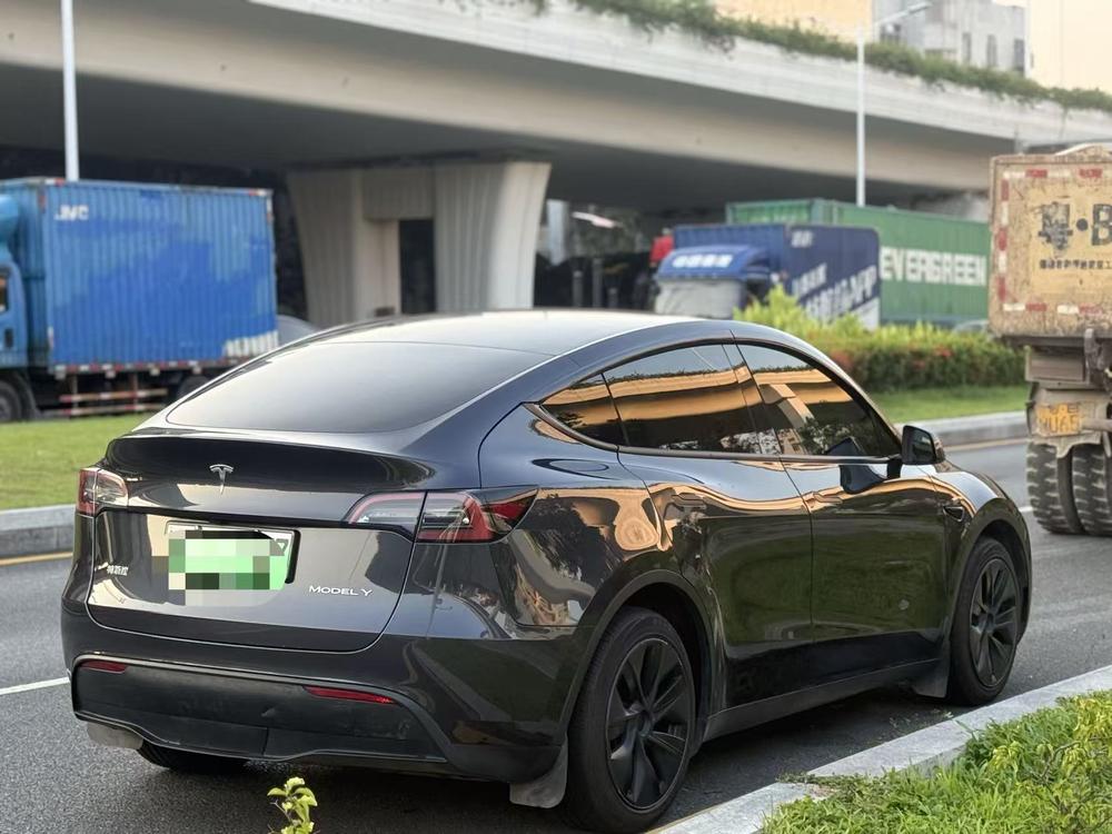 Tesla Model Y 2024 #7 Tesla Model Y 2024 immagine di auto #7