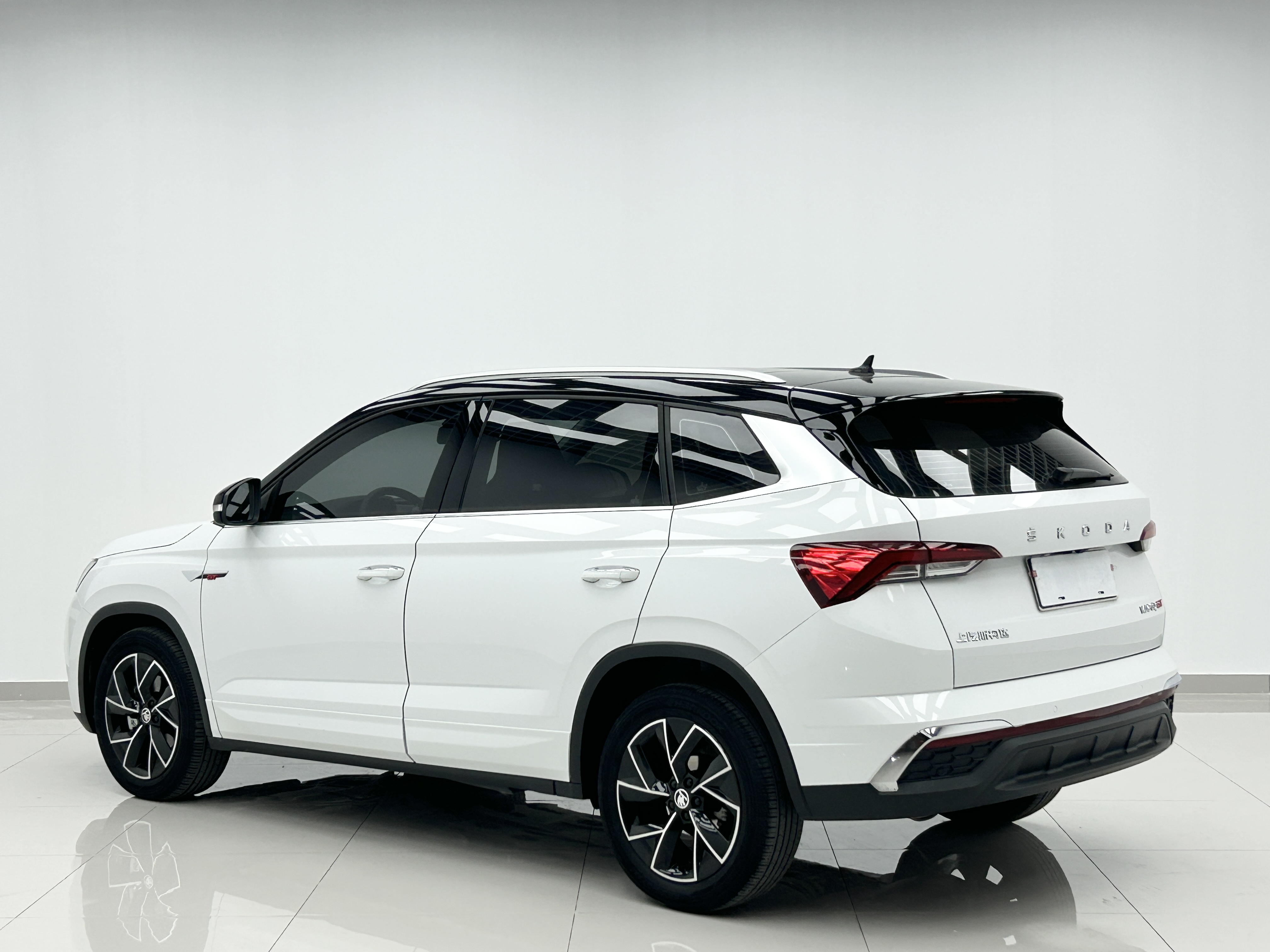 Skoda Kamiq 2024 immagine di auto #8