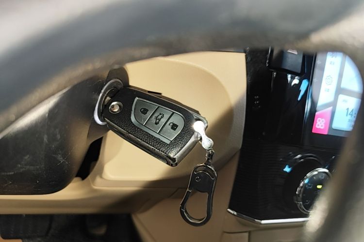 Toyota Corolla 2015 car image #9