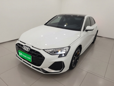 Audi A3 2025 immagine di auto 